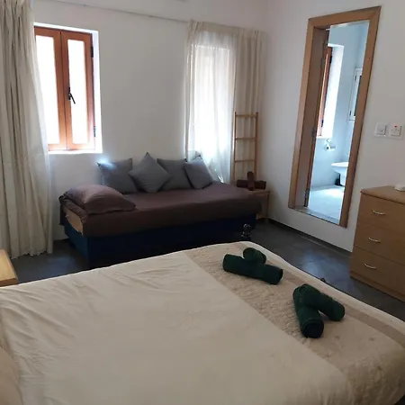 Character Maisonette Spinola Bay Apartment