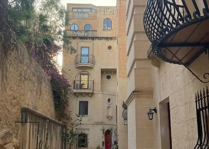 Character Maisonette Spinola Bay Saint Julian's