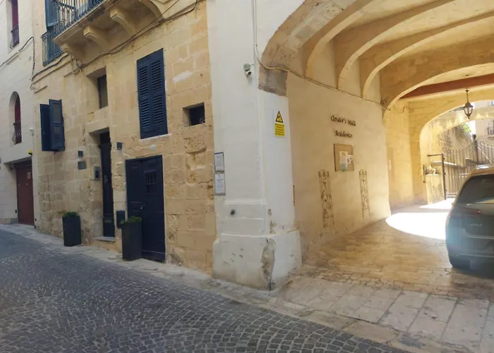 Character Maisonette Spinola Bay アパート *