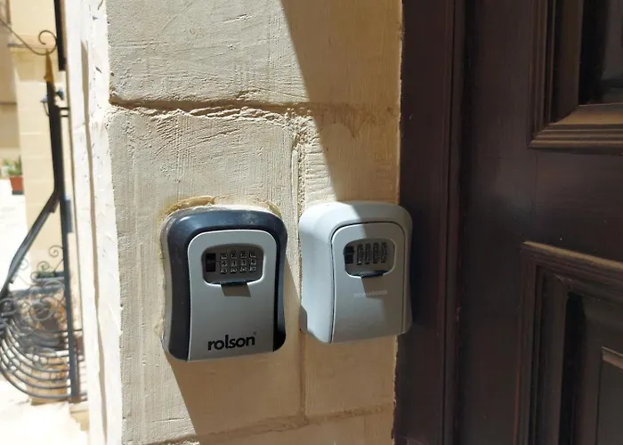 Character Maisonette Spinola Bay Saint Julian's