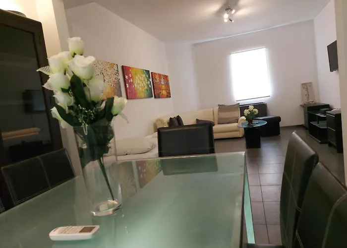 Character Maisonette Spinola Bay アパート *