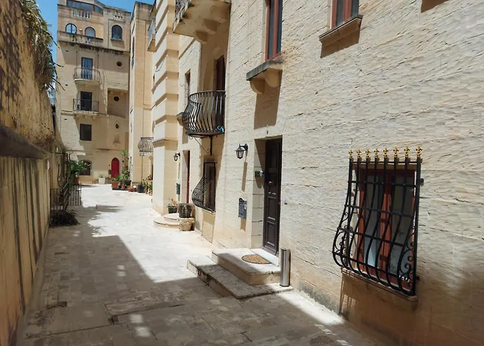 Character Maisonette Spinola Bay *