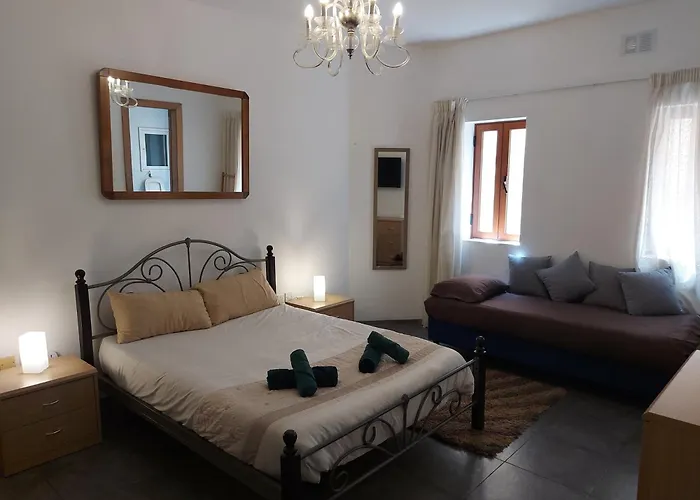 Character Maisonette Spinola Bay