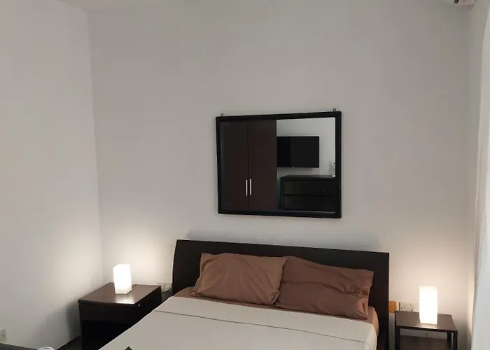 Character Maisonette Spinola Bay アパート