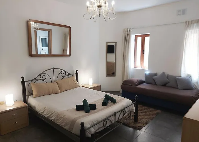 Character Maisonette Spinola Bay アパート *