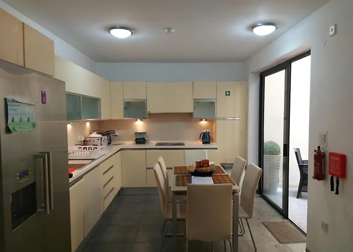 Character Maisonette Spinola Bay アパート Saint Julian's